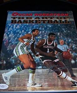 B004F1TY2K Oscar Robertson Milwaukee Bucks,hof Jsa/coa Signed Book - Autographed NBA Magazines